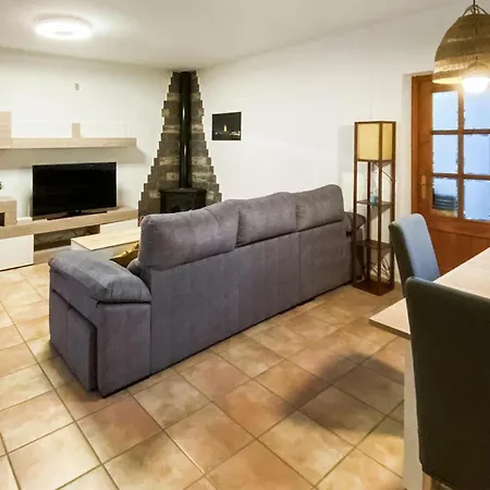 4 Bedroom Nice In Chiclana De La Fronter Holiday home