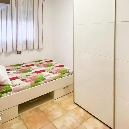 Holiday home 4 Bedroom Nice In Chiclana De La Fronter Chiclana de la Frontera